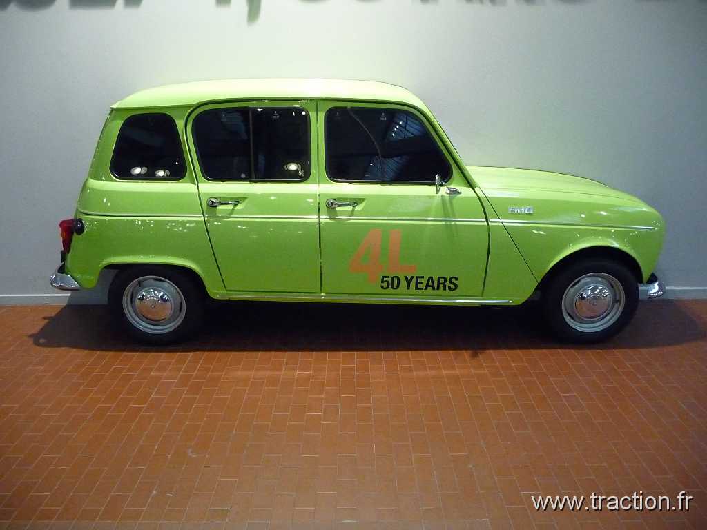 2011_12_Mulhouse (3).jpg - 01/12/2011 - 68051 MULHOUSE CEDEX Citée de l'Automobile - Musée National - Collection Schlumpf - RENAULT 4 - 50 ans déjà !